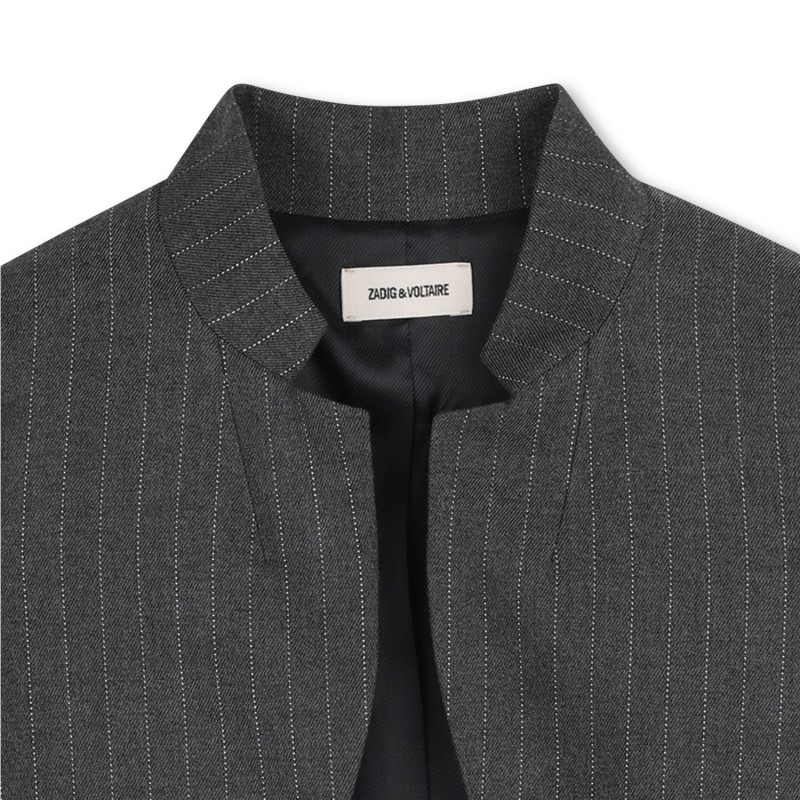 Chaqueta de rayas con cuello de fantasía