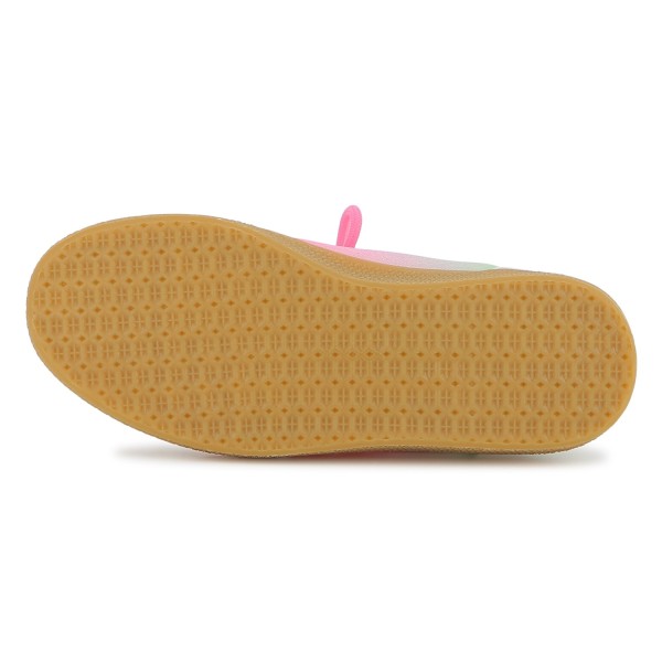 ZAPATILLAS CON CORDONES