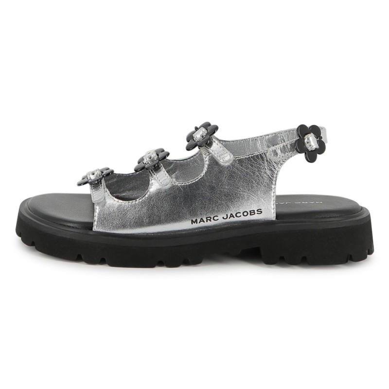 SANDALIAS DE CUEROEN COLOR PLATA