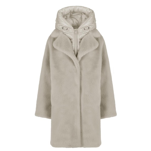 Abrigo de piel ecológica para niña