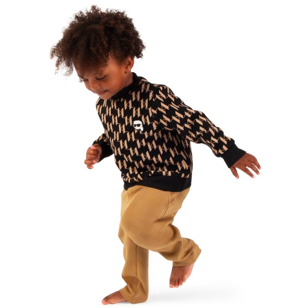 KARL LARGERFELD KIDS
Suéter y pantalón
